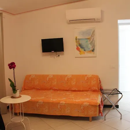 Marianna Quiet Monterosso al Mare